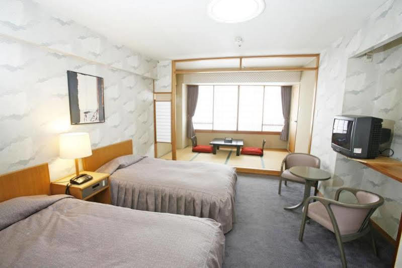 Hotel Ravie Kawaryo Ito  Esterno foto